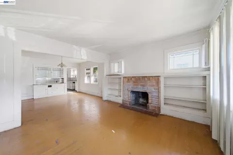 1363 61st Ave, Oakland, CA 94621