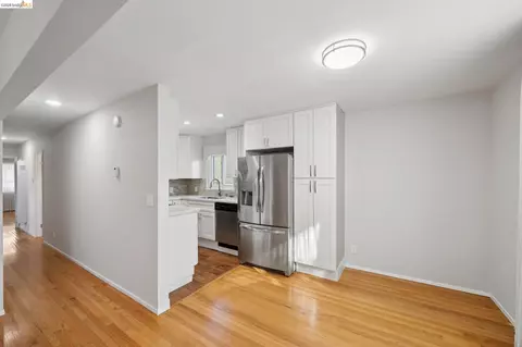 Entry Way - 2727 Mcgee Ave, Berkeley, CA 94703 photo 2 of 2