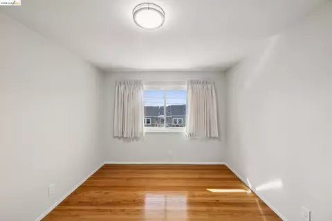 Bedroom - 2727 Mcgee Ave, Berkeley, CA 94703 photo 4 of 4