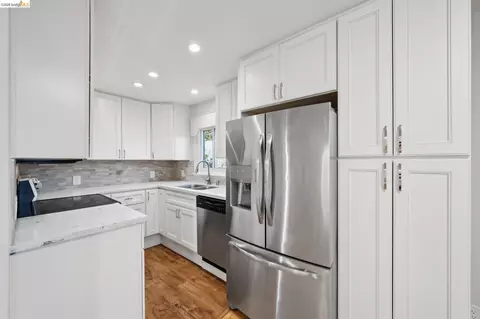 Kitchen - 2727 Mcgee Ave, Berkeley, CA 94703 photo 1 of 4