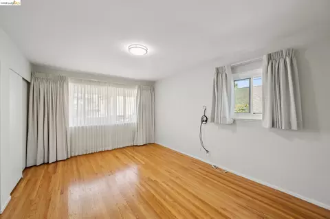 Bedroom - 2727 Mcgee Ave, Berkeley, CA 94703 photo 1 of 4