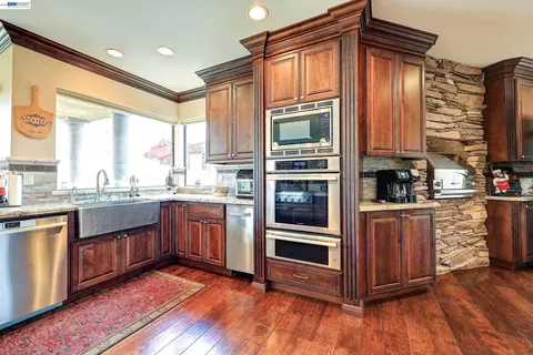 Kitchen - 1310 Hampton Ct, Discovery Bay, CA 94505 photo 3 of 7