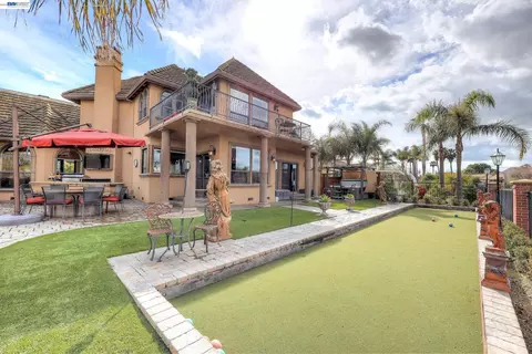 Exterior - 1310 Hampton Ct, Discovery Bay, CA 94505 photo 8 of 15