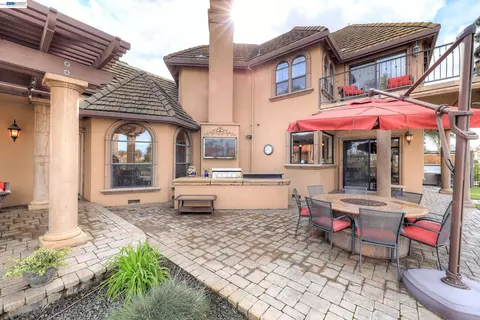 Exterior - 1310 Hampton Ct, Discovery Bay, CA 94505 photo 13 of 15