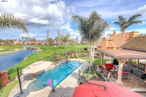 Exterior - 1310 Hampton Ct, Discovery Bay, CA 94505 photo 4 of 15
