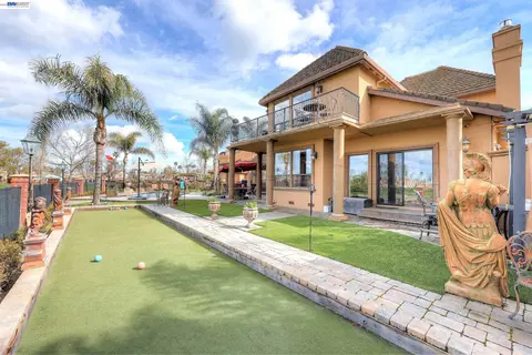 Exterior - 1310 Hampton Ct, Discovery Bay, CA 94505 photo 9 of 15