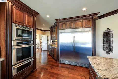 Kitchen - 1310 Hampton Ct, Discovery Bay, CA 94505 photo 4 of 7