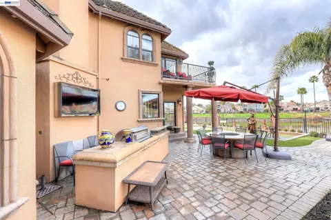 Exterior - 1310 Hampton Ct, Discovery Bay, CA 94505 photo 14 of 15