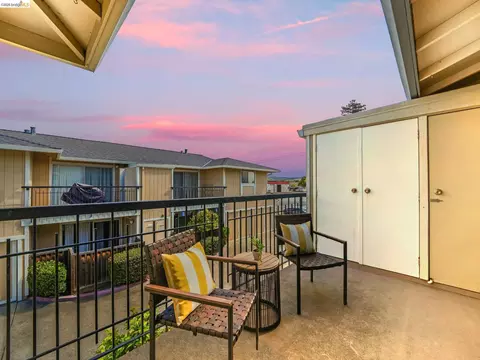Exterior - 14521 Doolittle Dr, San Leandro, CA 94577 photo 7 of 10