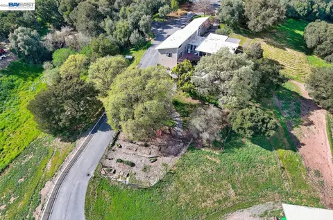 10700 Foothill Rd, Sunol, CA 94586 photo 4