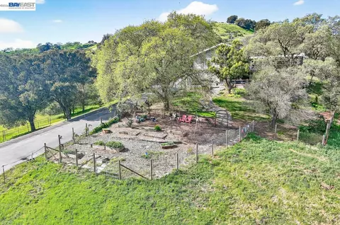 10700 Foothill Rd, Sunol, CA 94586 photo 17