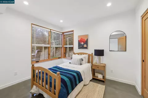 Bedroom - 380 Vermont Ave, Berkeley, CA 94707 photo 5 of 6