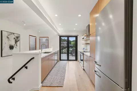 Entry Way - 380 Vermont Ave, Berkeley, CA 94707 photo 1 of 1