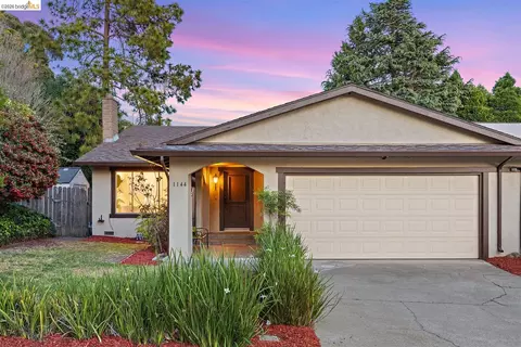 1144 Parkridge Dr, Richmond, CA 94803