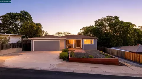 3121 Pine St, Martinez, CA 94553 photo 1