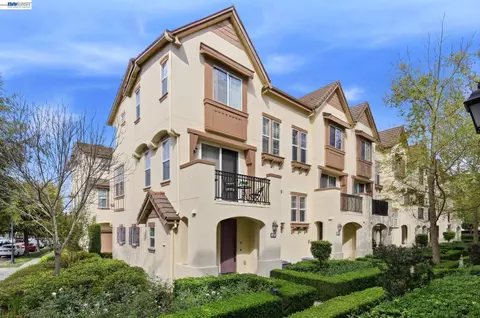 152 Heligan Ln #15, Livermore, CA 94551