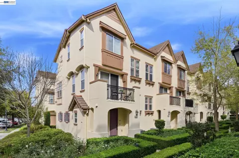 152 Heligan Ln #15, Livermore, CA 94551