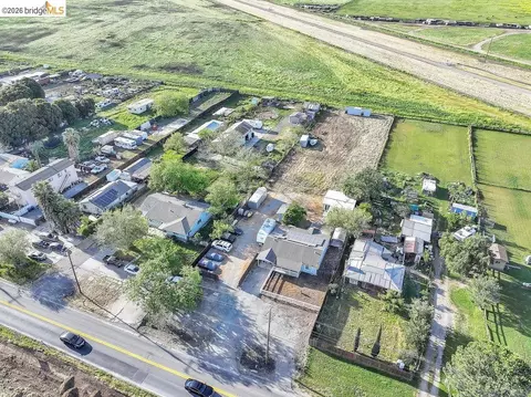 View/Area - 2191 E Cypress Rd, Oakley, CA 94561 photo 2 of 5