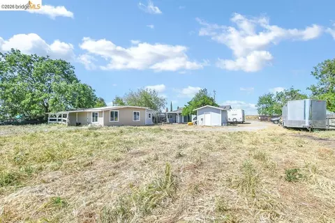 Exterior - 2191 E Cypress Rd, Oakley, CA 94561 photo 5 of 10