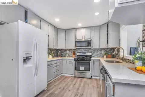 Kitchen - 2191 E Cypress Rd, Oakley, CA 94561 photo 1 of 2
