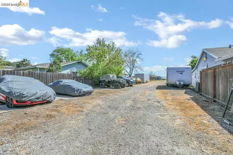 Exterior - 2191 E Cypress Rd, Oakley, CA 94561 photo 9 of 10