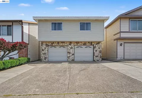 721 Gellert Blvd, Daly City, CA 94015