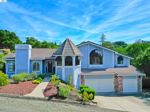 16 Mcnamara Ln, Martinez, CA 94553