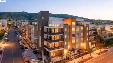 2250 Kilowatt Way #402, Fremont, CA 94539