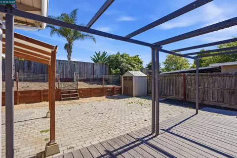 Exterior - 2828 Hilltop Rd, Concord, CA 94520 photo 4 of 8