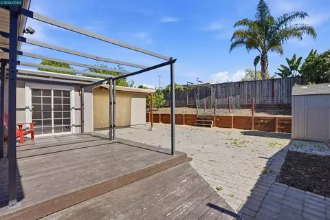 Exterior - 2828 Hilltop Rd, Concord, CA 94520 photo 5 of 8