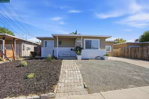 Exterior - 2828 Hilltop Rd, Concord, CA 94520 photo 2 of 8