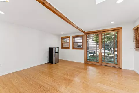 Living - 2112 Mckinley Ave #D, Berkeley, CA 94703 photo 2 of 2