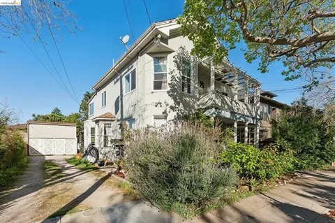 Exterior - 2112 Mckinley Ave #D, Berkeley, CA 94703 photo 2 of 5
