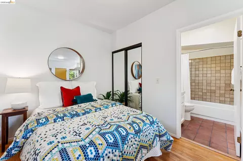 Bedroom - 2112 Mckinley Ave #D, Berkeley, CA 94703 photo 2 of 4