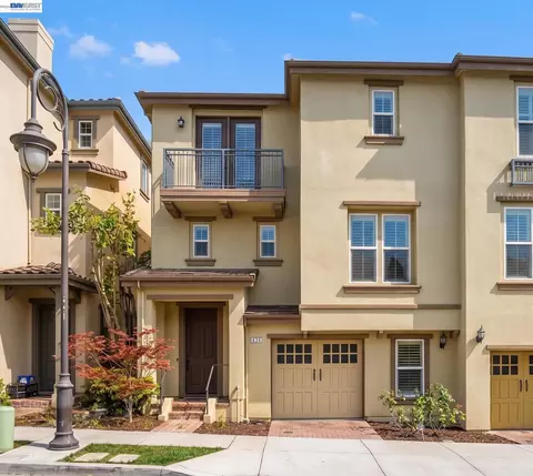 215 Olive Hill Dr, San Jose, CA 95125