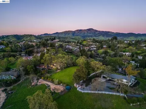 3 Ohlson Ln, Danville, CA 94526 photo 5