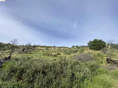 12372 Terrace Dr, Clearlake, CA 95424