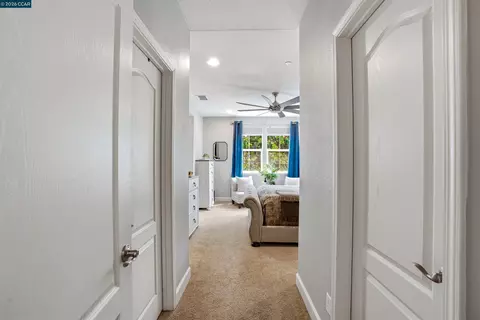 Entry Way - 527 Falling Star Dr, Martinez, CA 94553 photo 8 of 11