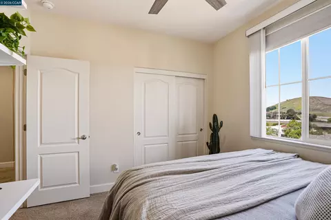 Bedroom - 527 Falling Star Dr, Martinez, CA 94553 photo 4 of 6