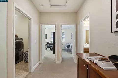 Entry Way - 527 Falling Star Dr, Martinez, CA 94553 photo 9 of 11