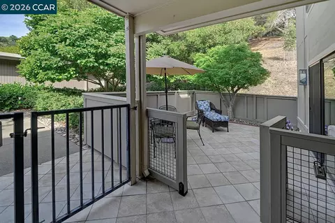 2017 Oakmont Way #2, Walnut Creek, CA 94595