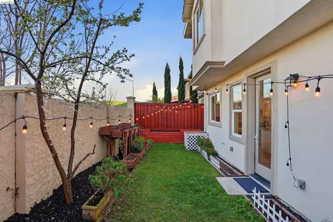 Exterior - 2525 Modena Dr, Pittsburg, CA 94565 photo 4 of 4