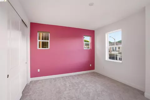 Bedroom - 2525 Modena Dr, Pittsburg, CA 94565 photo 7 of 9
