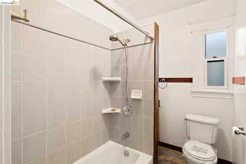Bath - 1718 Bancroft Way, Berkeley, CA 94703 photo 3 of 4
