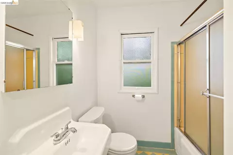 Bath - 1718 Bancroft Way, Berkeley, CA 94703 photo 4 of 4