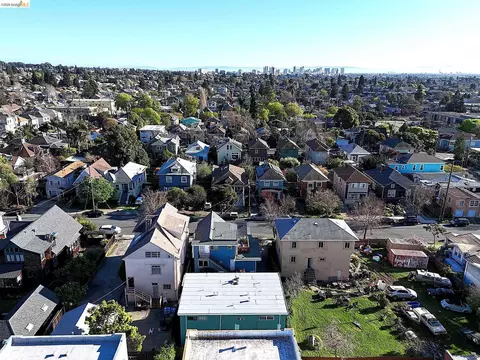 View/Area - 2045 Emerson St, Berkeley, CA 94703 photo 3 of 3