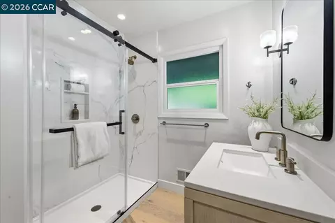 Bath - 3 Mountain View Pl, Lafayette, CA 94549 photo 1 of 2