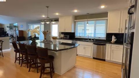 Kitchen - 91 Shell Pl, Discovery Bay, CA 94505 photo 1 of 4