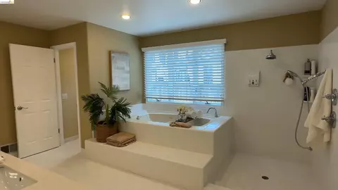 Bath - 91 Shell Pl, Discovery Bay, CA 94505 photo 2 of 5