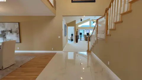 Entry Way - 91 Shell Pl, Discovery Bay, CA 94505 photo 2 of 3